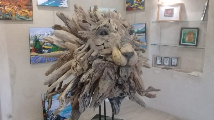 Bétina Broussaud, Artiste plasticienne; Sculptures en bois flotté